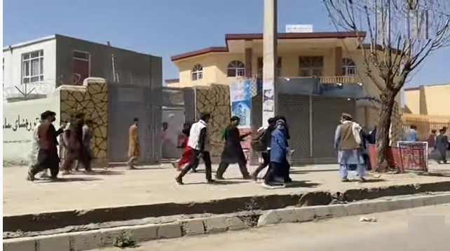 AFGANISTAN: Los talibanes declaran la victoria y el fin de la guerra