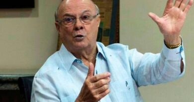 Hipólito dice no se sentaría cerca de Leonel Fernández en diálogo sobre reforma constituciona