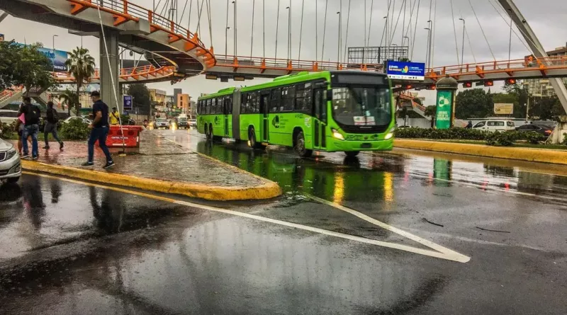 OMSA dispuso algunos de sus autobuses para el traslado de personas en zonas vulnerables