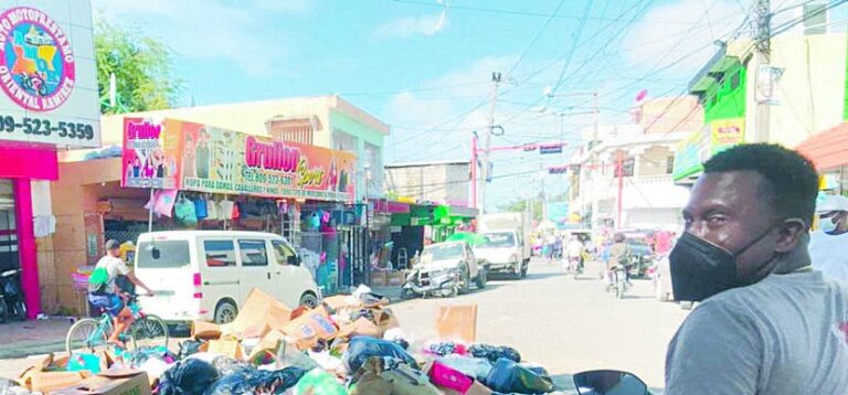 El cúmulo de basura en Andrés genera preocupación a munícipes