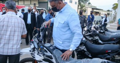 Reforzarán patrullaje policial en Moca:  Ministro de Interior dispone de nuevos agentes y motocicletas 