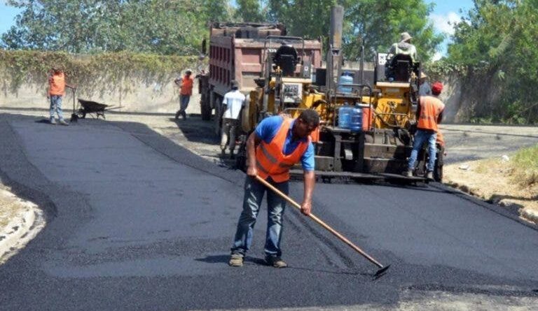 Gobierno anuncia plan nacional de asfaltado