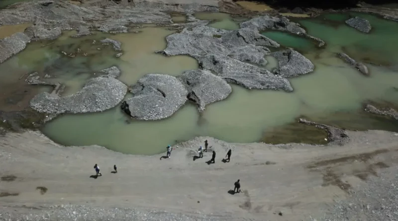 Medio Ambiente interviene extracción ilegal de materiales en Muchas Aguas, San Cristóbal