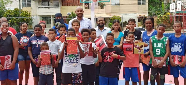 Pablo Román dice: Juventud deportista no puede seguir distanciada de la educación
