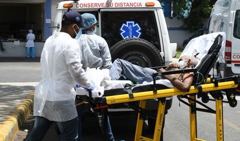 Casos diarios COVID superan los 1,100 en RD; reportan 6 muertes