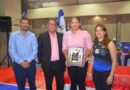 Club Naco reconoce a Prisilla Rivera en Torneo de Voleibol
