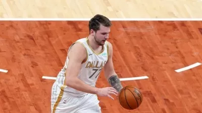 Doncic hace de nuevo la diferencia ganadora de Mavericks