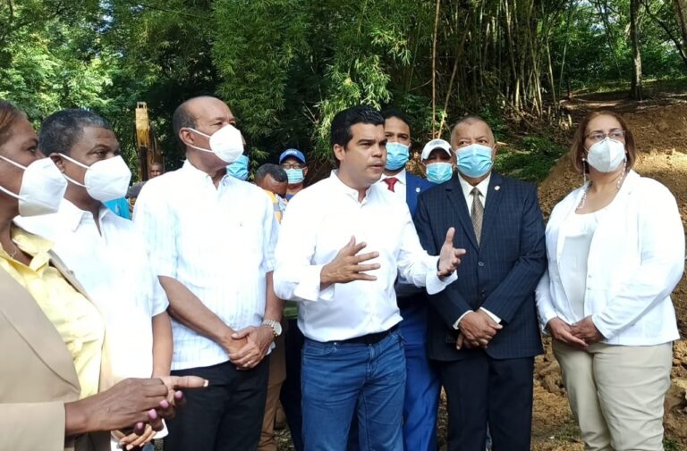 El INAPA da solución definitiva al problema del drenaje pluvial en Moscú, San Cristóbal