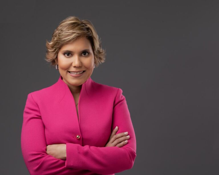 Respaldan candidatura de María Elena Vásquez para presidir ProCompetencia