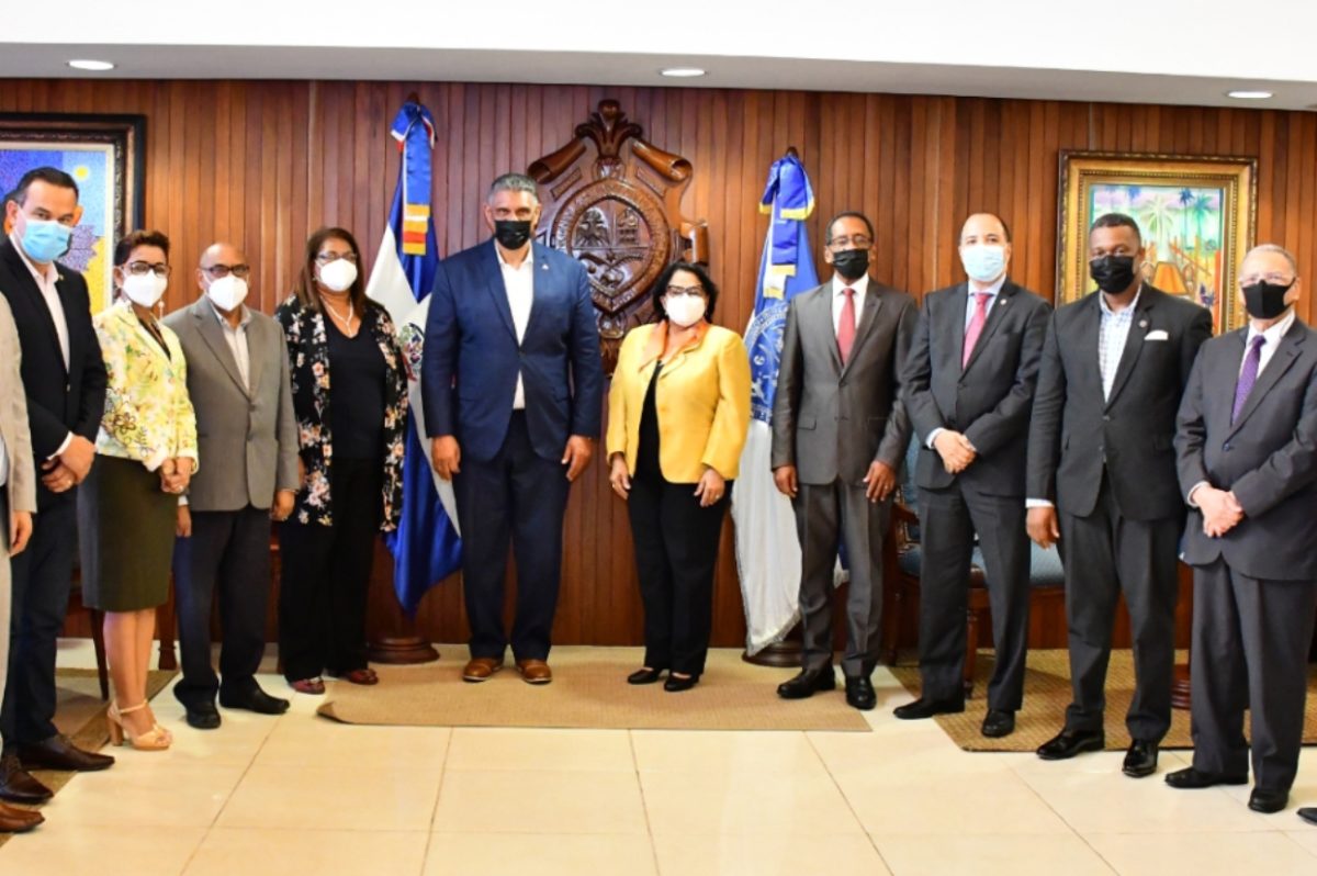 Patrullas PN serán vigiladas 24/7; UASD ayudará formación