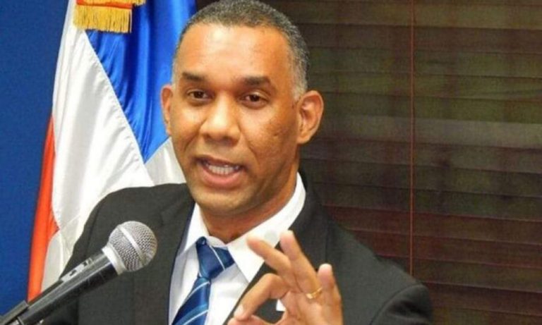 Suspenden al fiscal titular de Valverde