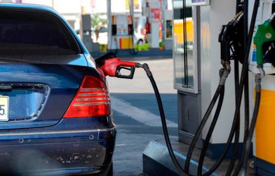 Gobierno congela precios de los combustibles por otra semana consecutiva