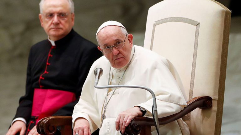 Papa tiene “vergüenza” por abuso de la Iglesia
