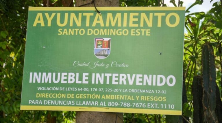 Ayuntamiento Santo Domingo Este comienza intervención solares baldíos