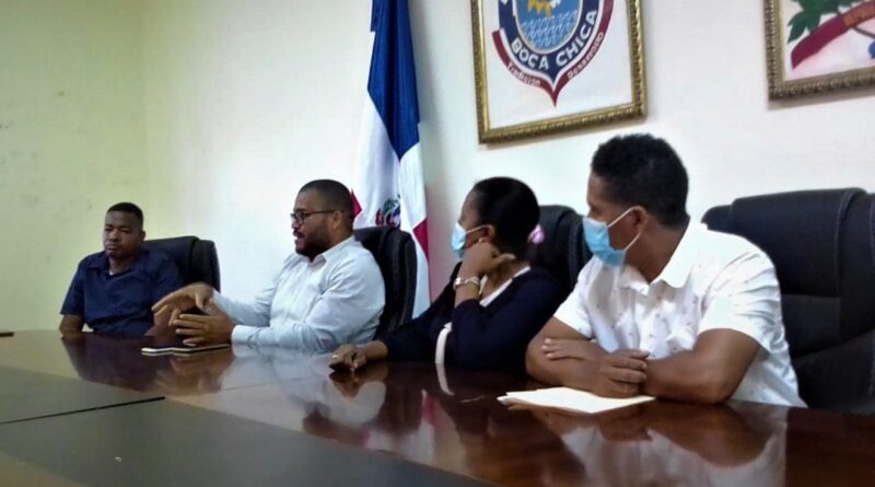 Comision de regidores de Boca Chica piden al Director General de la Policia mayor patrullaje para el municipio