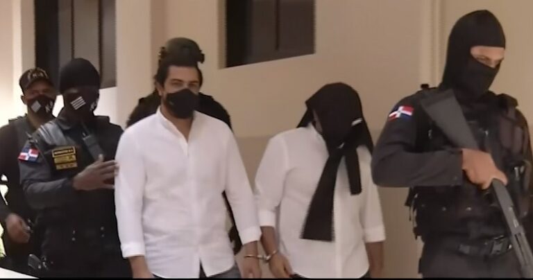 Jueza aplaza para el martes la audiencia contra los implicados en el Caso Larva