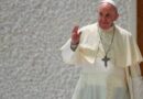 Papa pide gestos concretos para dar esperanza a los débiles