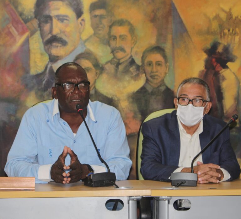 Programa "Pinta tu barrio” impactará 300 viviendas en Los Alcarrizos en coordinación con la alcaldía
