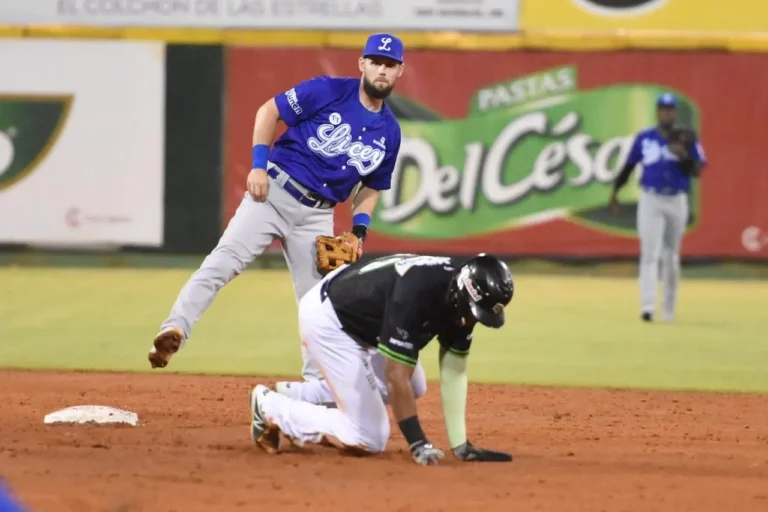 Santana y Thompson conducen al Licey a quinto triunfo seguido