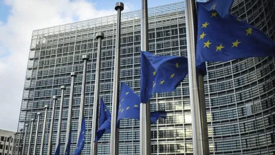 Países UE apoyan reducir brecha salarial entre hombres y mujeres