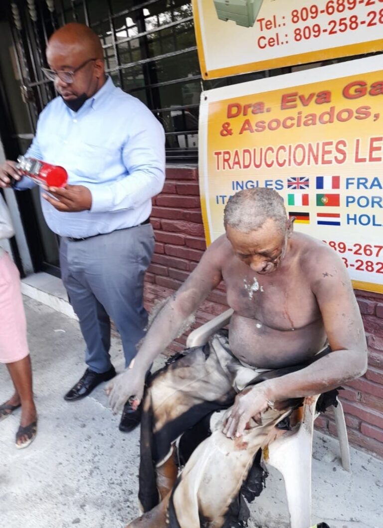 Murió el hombre que se había prendido fuego frente a la fiscalía del DN