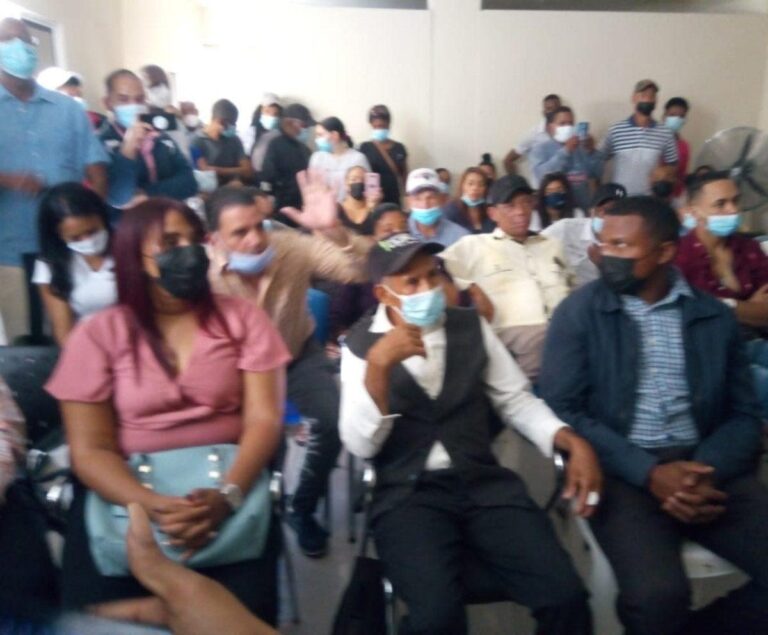 Banilejos consternados por muerte de siete jóvenes en accidente