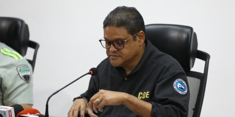 COE emite alerta verde ante oleaje peligroso en costa Norte