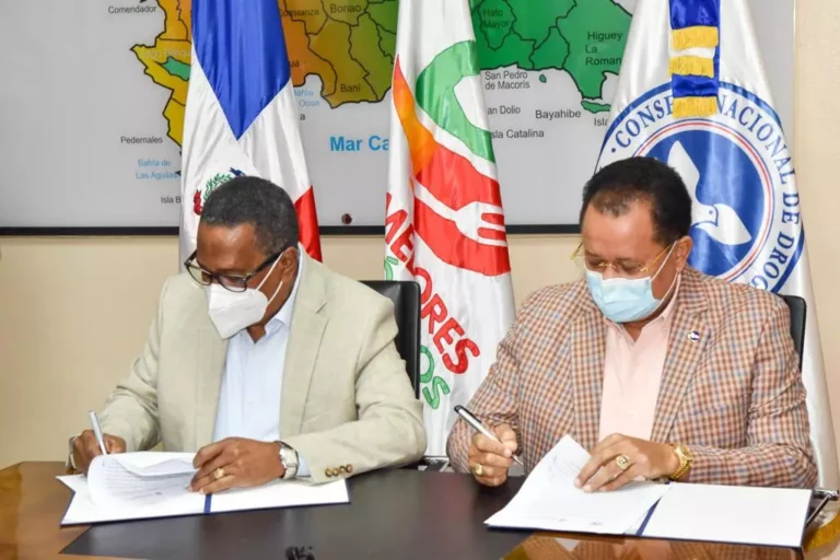 Comedores Económicos firma acuerdos en beneficio de consumidores y sus empleados