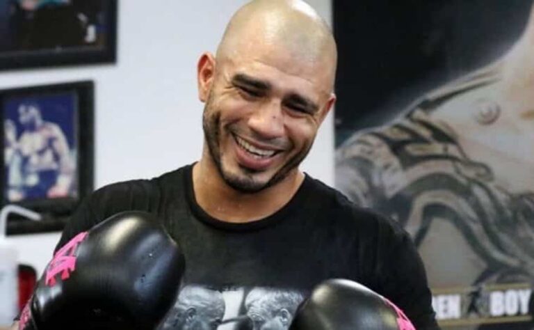 Excampeón Miguel Cotto presenta proyectos boxeo en R.Dominicana