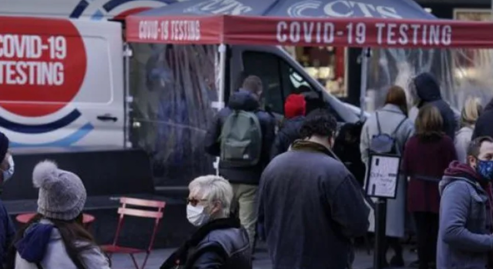 Nueva York registra otro récord diario de casos de la covid-19