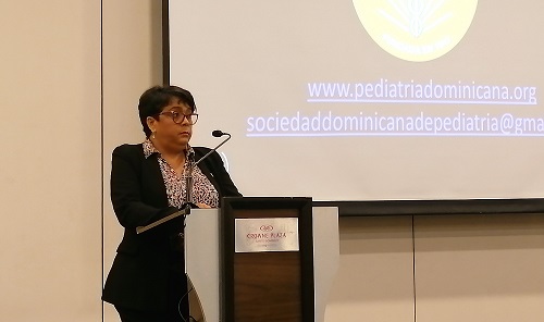 Pediatras aconsejan aplazar dos semanas las clases presenciales
