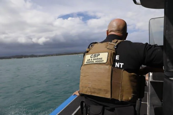 Naufraga en Puerto Rico embarcación con migrantes dominicanos