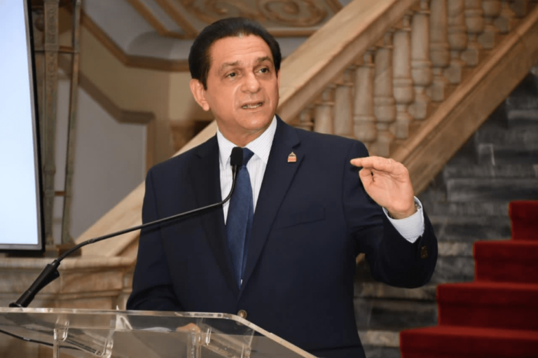 Salud Pública recomienda disminuir la cantidad de empleados en oficinas y el teletrabajo