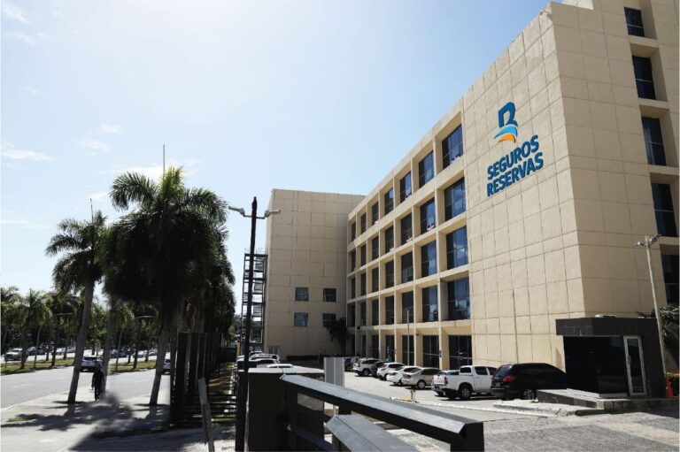 Seguros Reservas firma acuerdo con Mayo Clinic de Estados Unidos