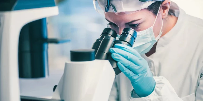 El laboratorio de Wuhan creó ocho virus, dos muy infecciosos para el ser humano