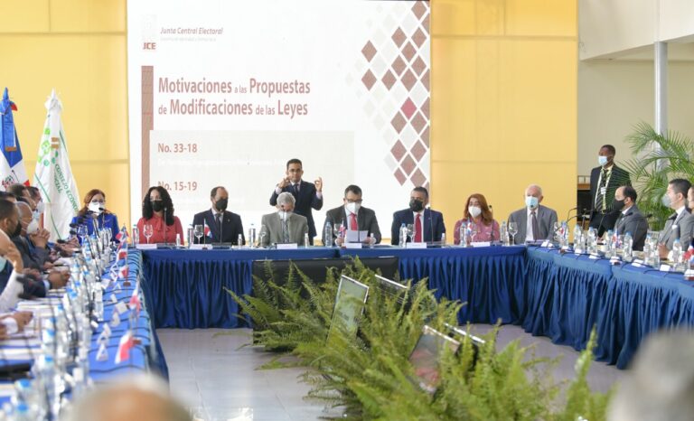 JCE participa en convocatoria presidencial del Diálogo por las Reformas