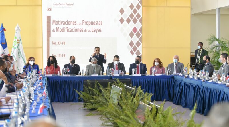 JCE participa en convocatoria presidencial del Diálogo por las Reformas