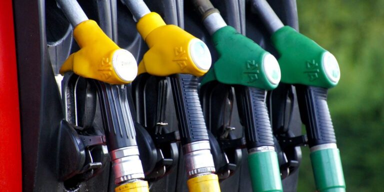 MICM congela precio de todos los combustibles