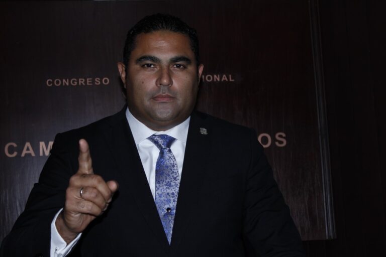 Diputado Carlos De Jesús desafía el Senado para que apruebe ley Primer Empleo en inicio de legislatura