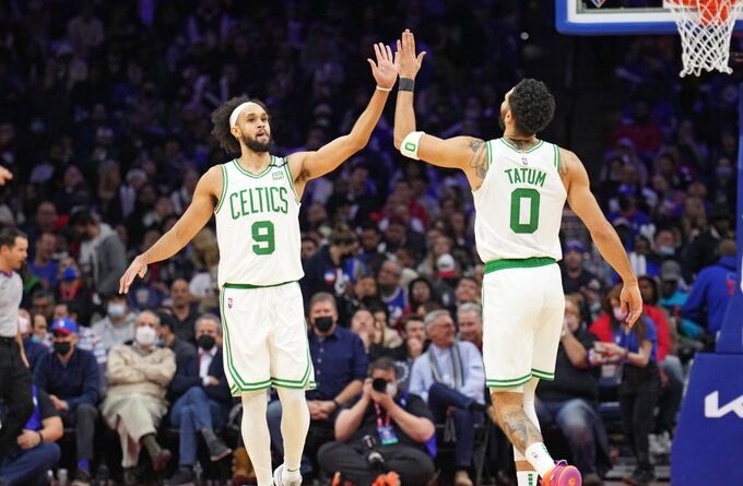 Los Celtics aplastan a los 76ers y sellan récord de 25 triples