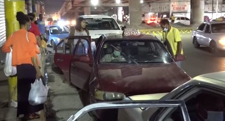 Choferes advierten que de continuar alza combustibles aumentarán tarifa del pasaje
