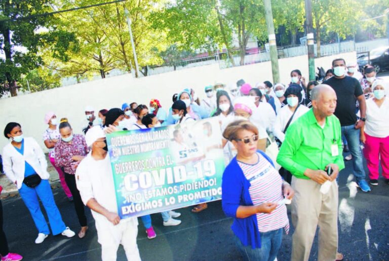 Enfermeras piden nombrar y pago de incentivo Senasa