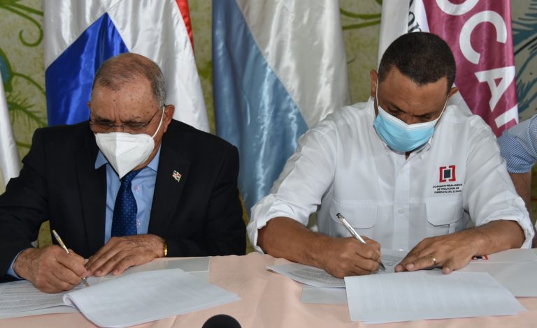Residentes de Los Guaricanos recibirán títulos de propiedad de sus viviendas y solares