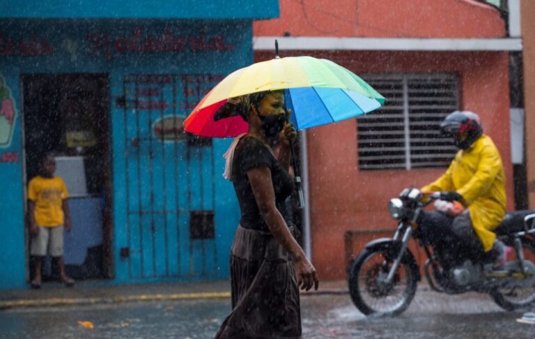 Onamet prevé un viernes nublado con lluvias ocasionales en varias regiones del país