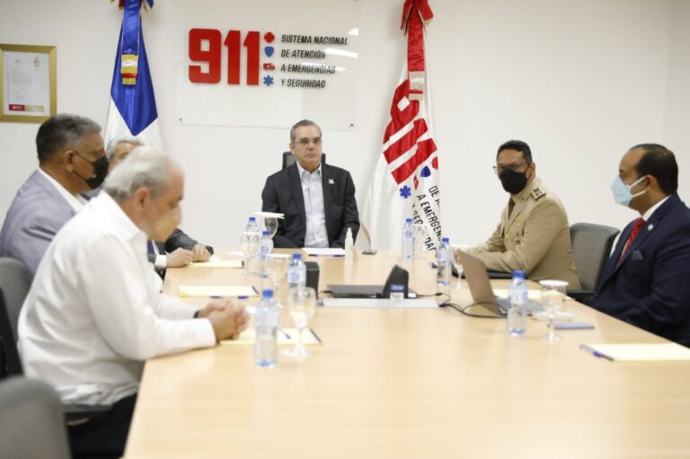 Presidente de la República supervisa los proyectos y planes del Sistema 9-1-1 en un recorrido por sus instalaciones