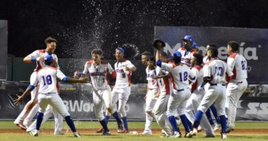 República Dominicana deja en el terreno a Venezuela y gana 8-7