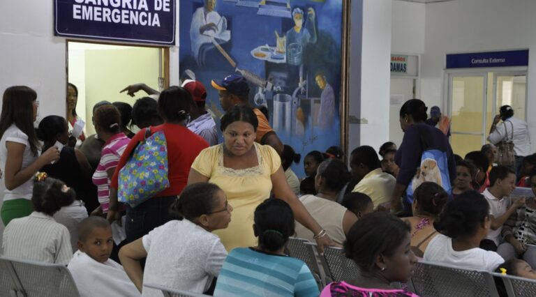 Los afiliados a las ARS están en una lucha solitaria por cobro anticipo
