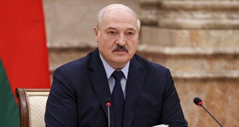 Bielorrusia amenaza cortar energía a Ucrania por guerra con Rusia