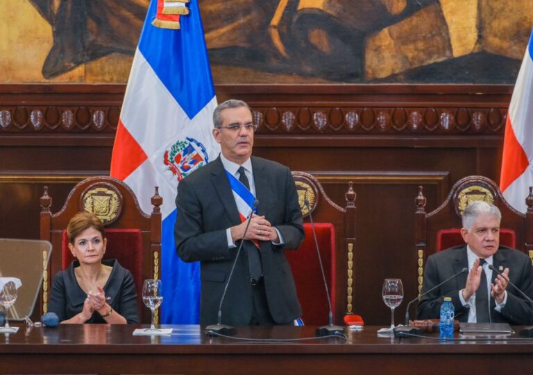 Esta tarde el Gobierno someterá proyectos de Fideicomisos y Hidrocarburos ante el Senado