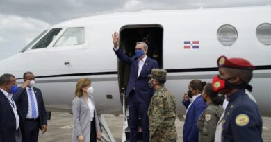Presidente Abinader viaja este martes a Argentina y Chile